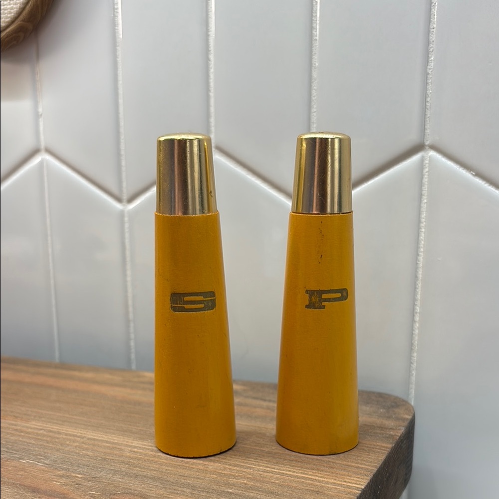 4” yellow wood tapered mcm salt and pepper shakers